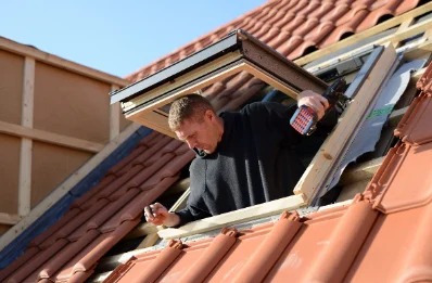 Pose de fenêtres de toit Velux à Maxstadt